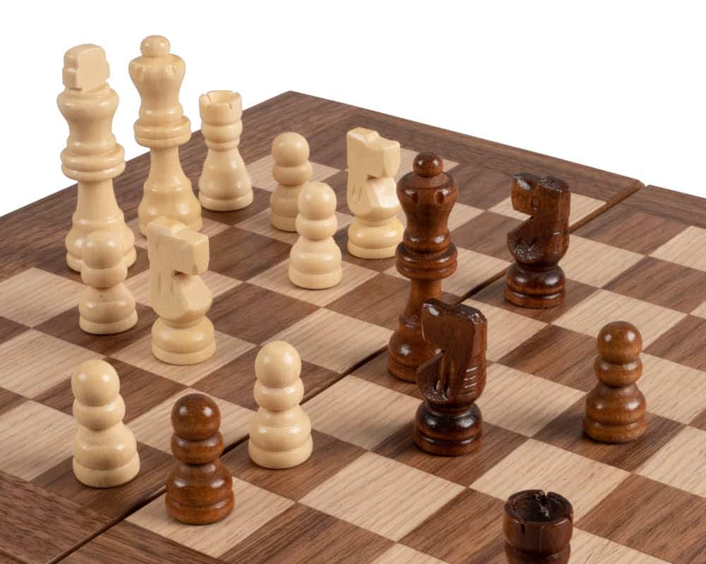 Chess, Draughts and Backgammon Set in Walnut and Oak Wood - Image 8