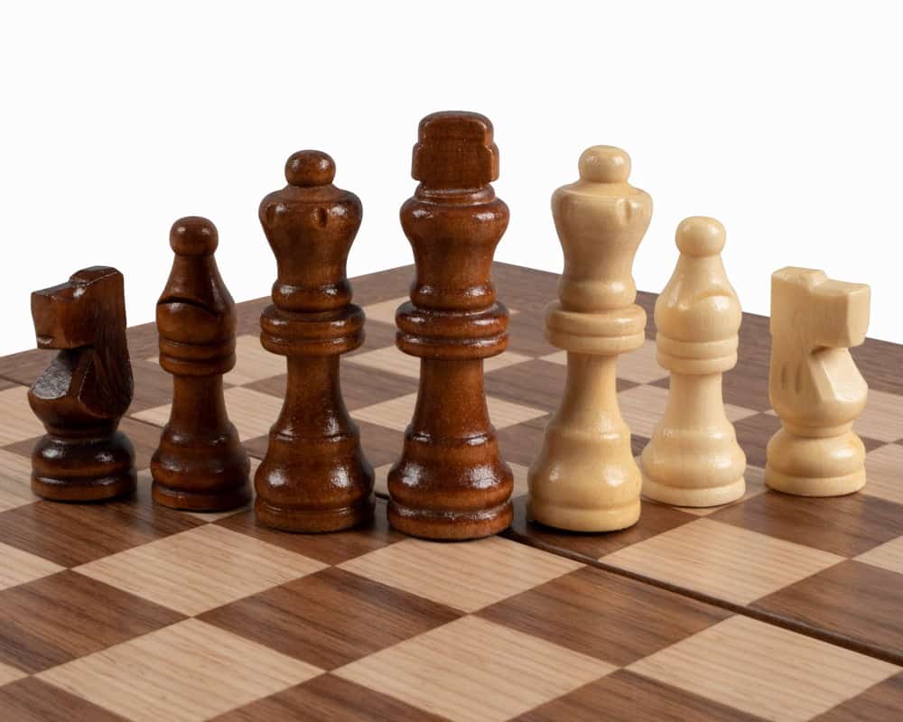 Chess, Draughts and Backgammon Set in Walnut and Oak Wood - Image 9