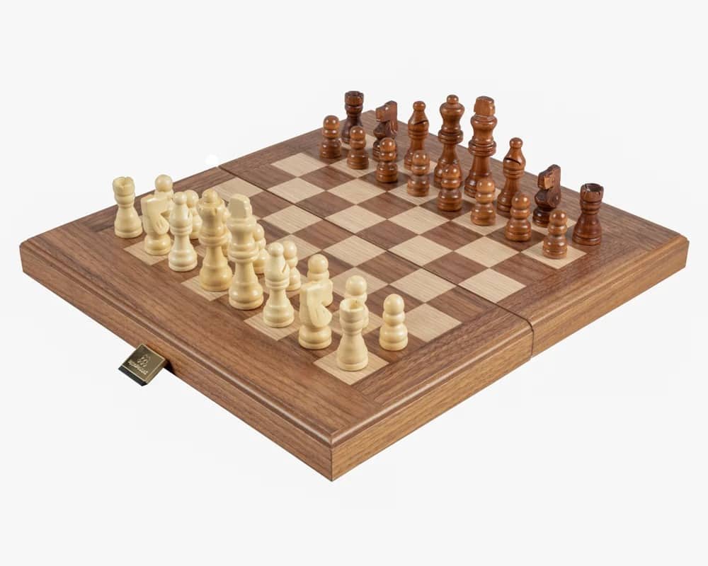 Chess, Draughts and Backgammon Set in Walnut and Oak Wood - Image 14