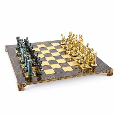 Greco-Roman chess set, overview of the green and gold armies