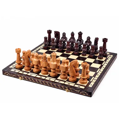 César II wooden chess set, foldable board with carved pieces