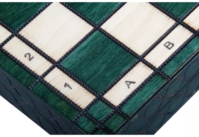 Jeu d’Echecs en Bois Vert et Ivoire Pliant et avec Rangement