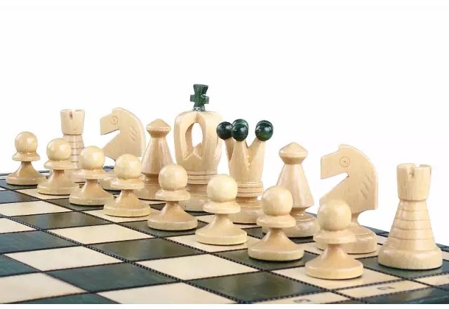 Jeu d’Echecs en Bois Vert et Ivoire Pliant et avec Rangement