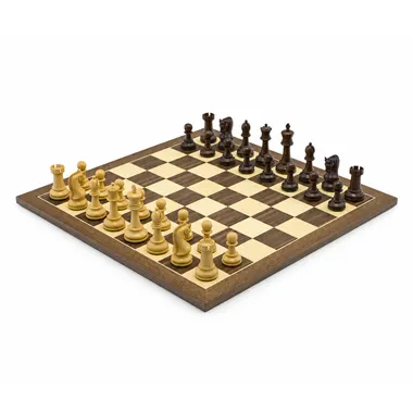 Complete Leningrad chess set: acacia pieces and walnut-maple chess board, full view