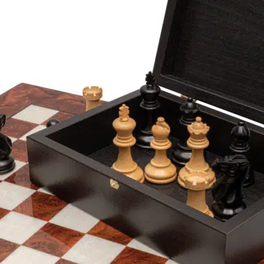Elements of the luxe chess set in the compartmented box - Le Palais des Échecs