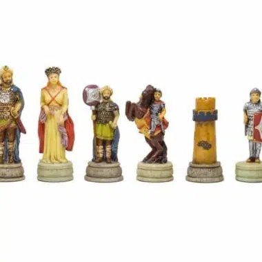 Alignement des pièces du jeu d'échecs Romains vs Arabes avec Roi de 8 cm